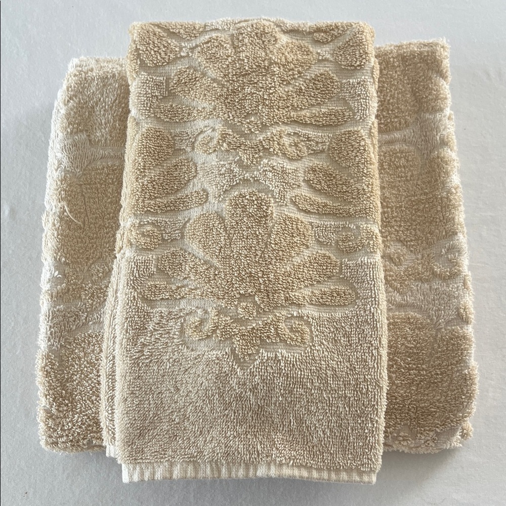 Vintage Fieldcrest Cotton Towel Beige Jacquard Floral Pattern mid century retro